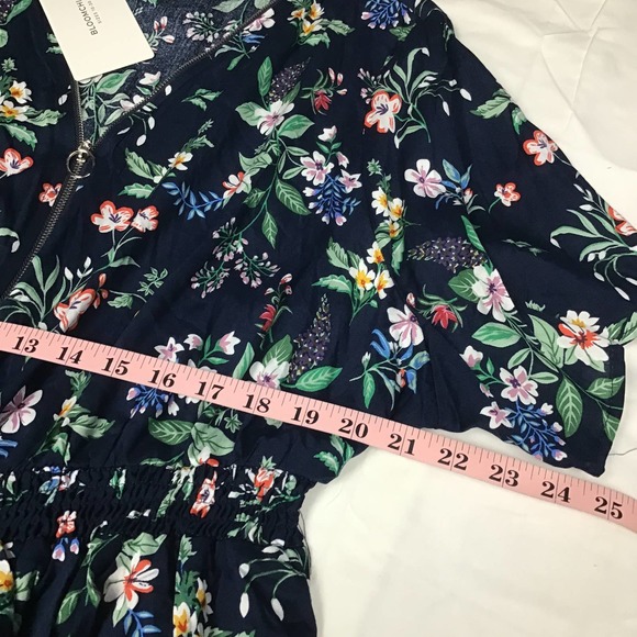 BLOOMCHIC 22-24 3X plus navy blue floral zipper elastic waist top blouse NWT B50 - Picture 6 of 8